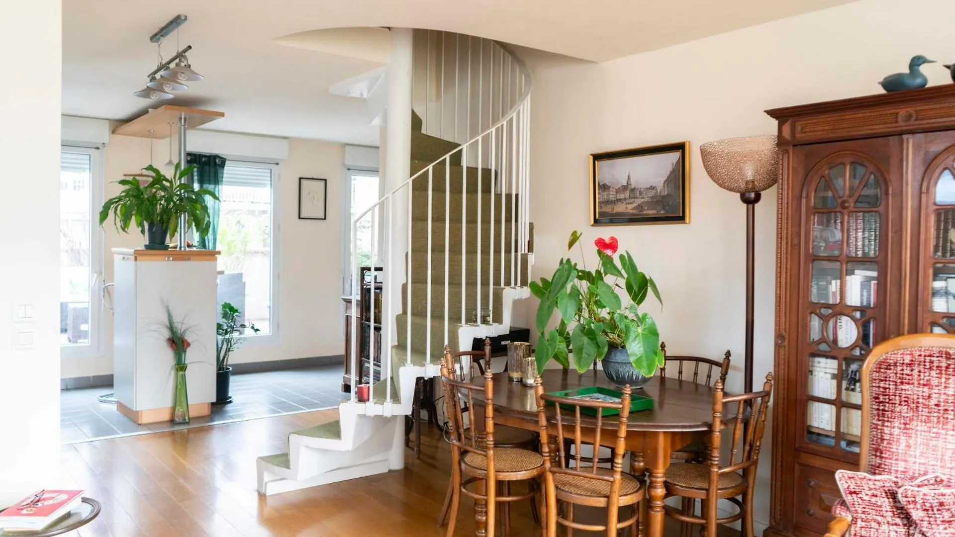 아파트 Charming Duplex With Two Balconies In The 13th